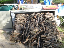 acopio de le�a para chimenea